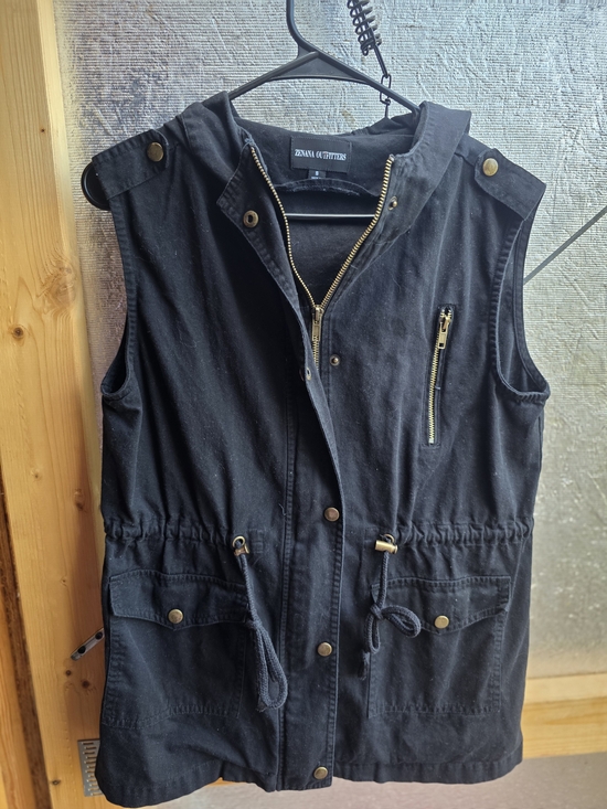 Zenana Outfitters Tops - Zenana Outfitters Black Hooded Utility Vest